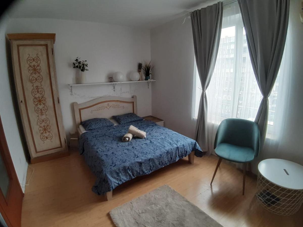 Luxury Piata Romana Center Lejlighed Bukarest Eksteriør billede